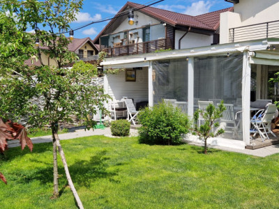 Vila in proximitatea padurii
