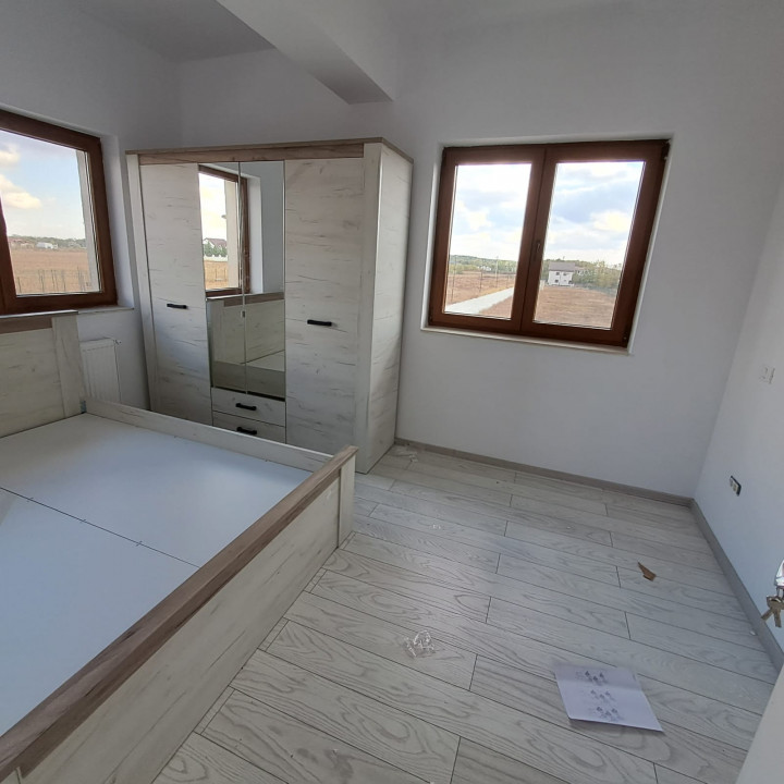 Vila duplex zona linistita