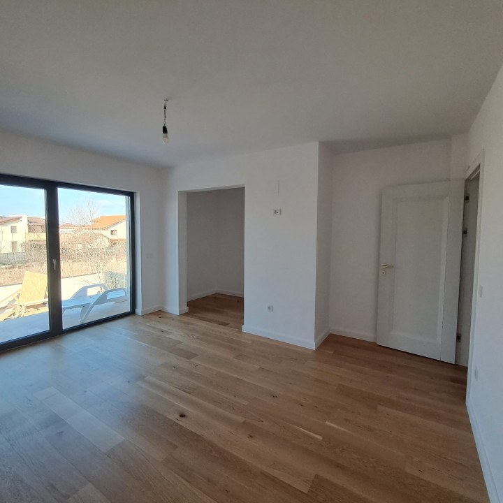 Vila individuala cuplata