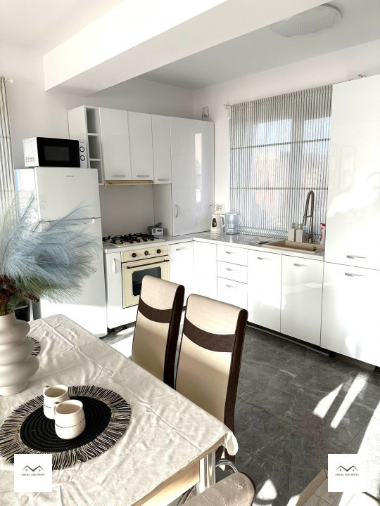 Vila duplex zona linistita